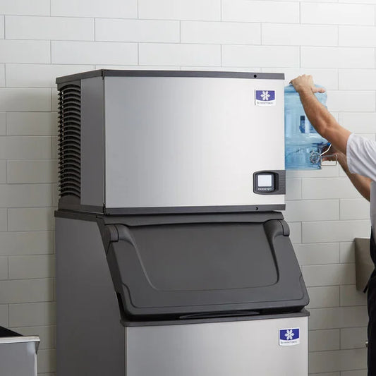 Manitowoc IYT0750W Indigo NXT Ice Machine Half Dice / Cube-Style Ice 740 lb/24 hr Water-Cooled